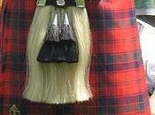 terroristes l’identité sexuelle regardent sous jupes…