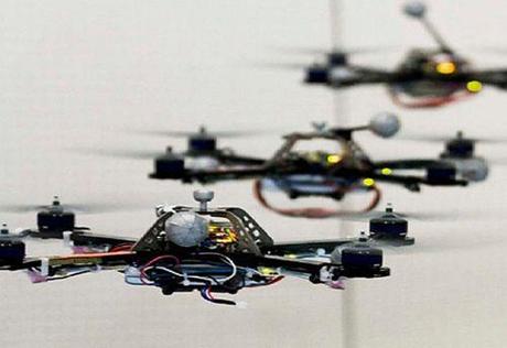 Robot-Quadricoptères-James-Bond-Vijay-Kumar