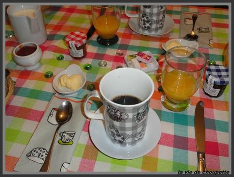 table petit-déjeuner-1966
