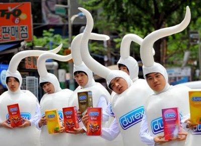street-marketing-durex-L-1