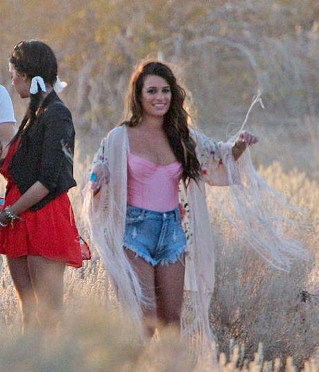 Lea Michele sexy dans son nouveau clip, On My Way.