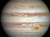 grande tache rouge Jupiter plus petit photographiée Hubble