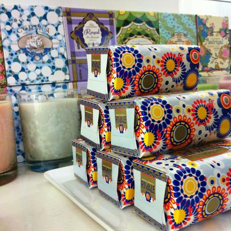 UNE DÉLICATE FANTAISIE OU LES BIJOUX DE SOPHIE...PAR HAYLEY