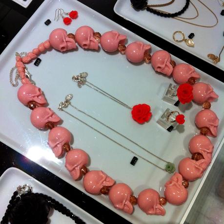 UNE DÉLICATE FANTAISIE OU LES BIJOUX DE SOPHIE...PAR HAYLEY