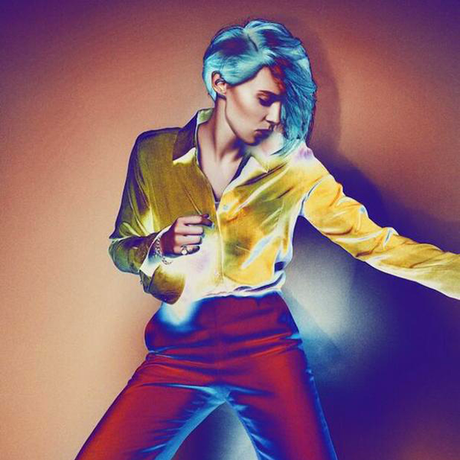 La Roux est de retour avec un nouveau single, Let Me Down Gently.