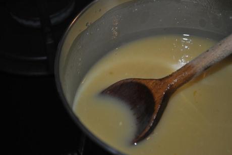Pâte à tartiner au chocolat blanc, miel et huile d'olive¶
