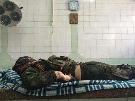PERMIS DE TUER. Donbass (+18 ans, photos+vidéos): les fascistes ont tué plus de 100 personnes à Donetsk