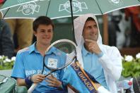 Quand Djokovic trinque avec un ramasseur de balles !