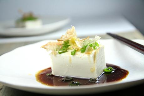 Hiyayakko (tofu froid)