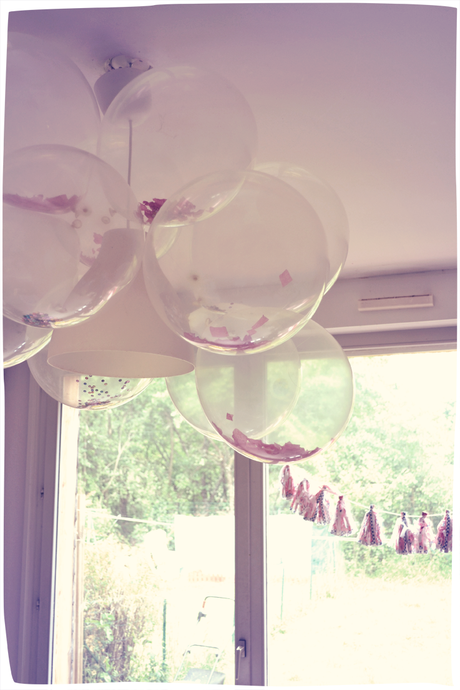 ballons transparents confettis, paillettes