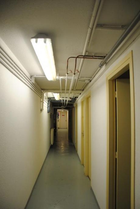 Le couloir d'acès au micral de Palaiseau, sous le PC sécurité