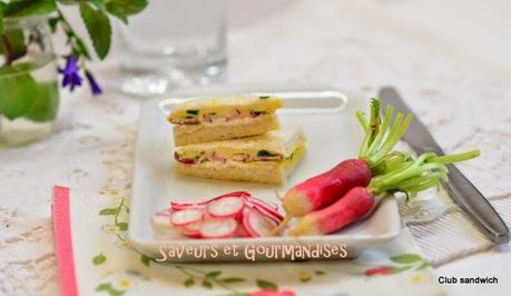 Club Sandwich aux Radis Roses et Moutarde Savora.