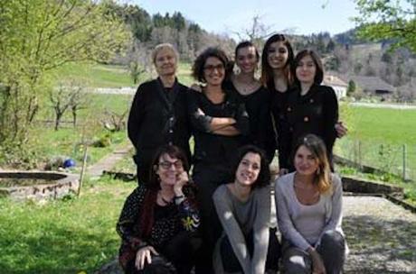 Six jeunes traductrices en travail à la Maison de la Poésie Six jeunes traductrices en travail à la Maison de la Poésie