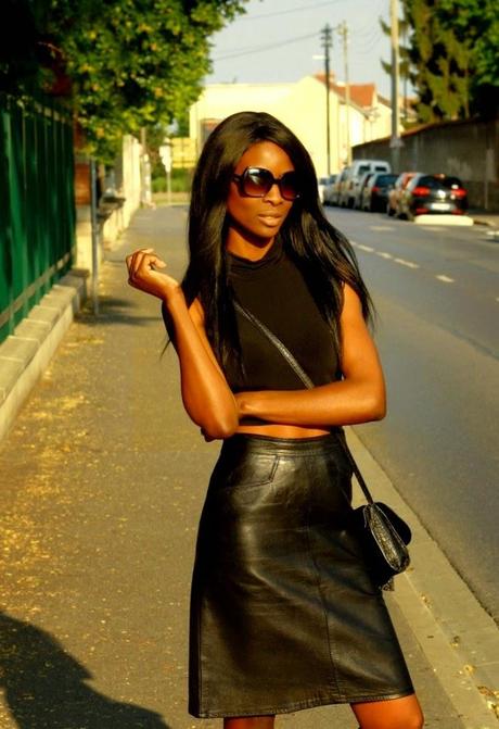 Crop top et jupe en cuir