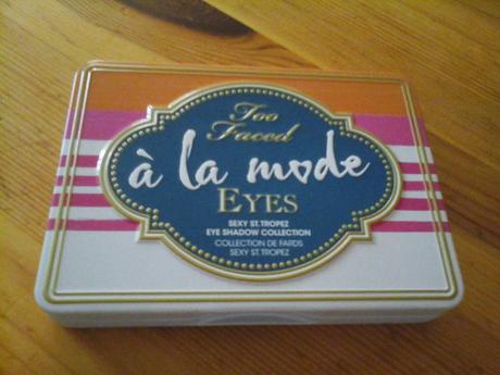 Un packaging joli, métallique et compact.