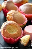 Cupcakes à la vanille, coeurs de fraise