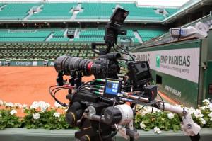 ALADIN MK II at Roland Garros floor 300x199 Roland Garros 2014: jeu, set et match pour la télévision UHD 4k