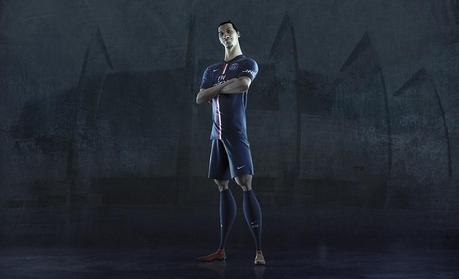 Zlatan Ibrahimovic en 3D présente le nouveau maillot du PSG!