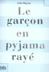 Le garçon en pyjama rayé