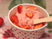 Yaourt glacé fraise (recette light avec sans sorbetière)