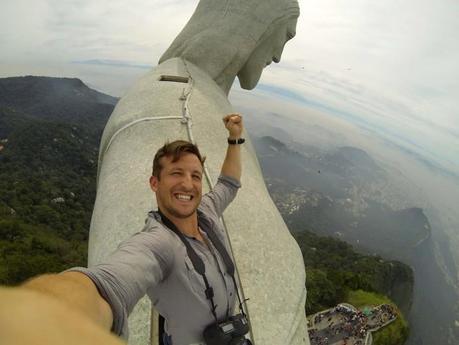 Un selfie sur le Christ de Rio
