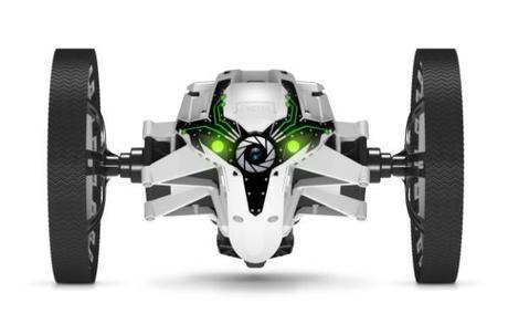 Les nouveaux drones Parrot débarquent mi-juillet en France