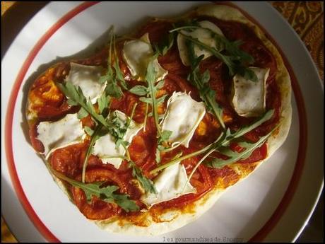Pizza-a-la-tomate-et-au-chevre.jpg