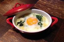 Oeufs en cocotte aux épinards et au chèvre