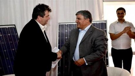 Signature d'un accord algéro-allemand pour le développement du marché des centrales photovoltaïque