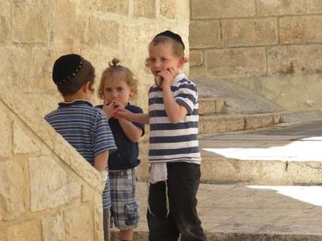 Enfants du quartier juif de la vieille ville de Jérusalem, Israël