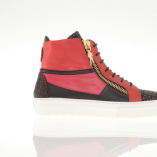 Marion Bartoli lance des sneakers de luxe