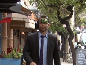 Les Google Glass ridiculisées dans The Daily Show