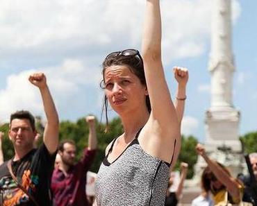 Reportage photo - Les intermittents du spectacle envahissent la place des Quinconces ! ON NE JOUE PLUS