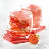 Recette Lignac : Coupe de fraises, sorbet et espuma de fraise au vinaigre balsamique