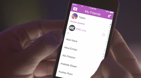 snapchat our story Créez des albums collaboratifs et contextuels avec Snapchat