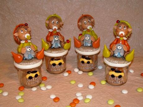 Pot à dragée avec bébé elfe et son doudou 