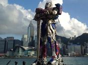 réplique gigantesque d’Optimus Prime installée Hong Kong