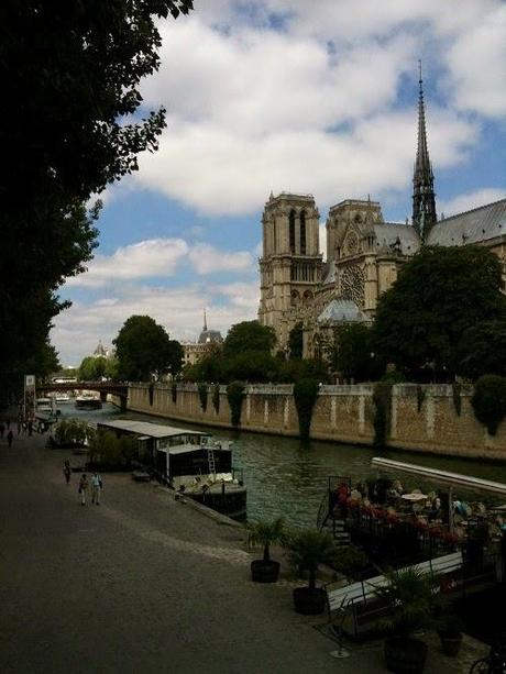 De la capitale dans les pattes