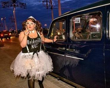 Il photographie les enterrements de vie de jeune fille en Angleterre