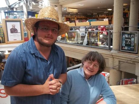 Un autre grand dessinateur qui a visité Brest dernièrement : Cabu, ici photographié en compagnie de votre serviteur. 