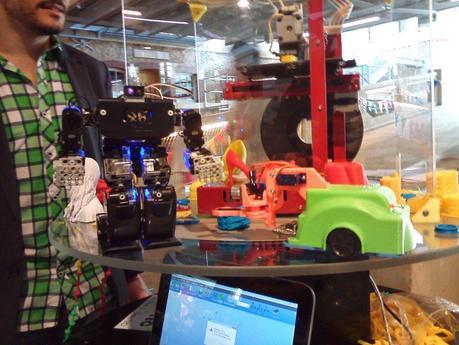 RQ HUNO et A4 Technologie en représentation à Maker Faire au 104