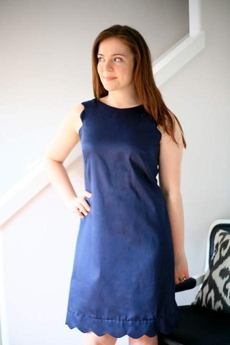 robe droite festons DIY : une robe droite à bords festonnés