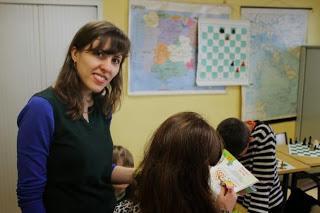 Jouer aux échecs dans un club