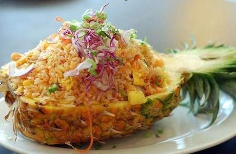 Riz à l'ananas et au poulet - Khao phad sapparod :)
