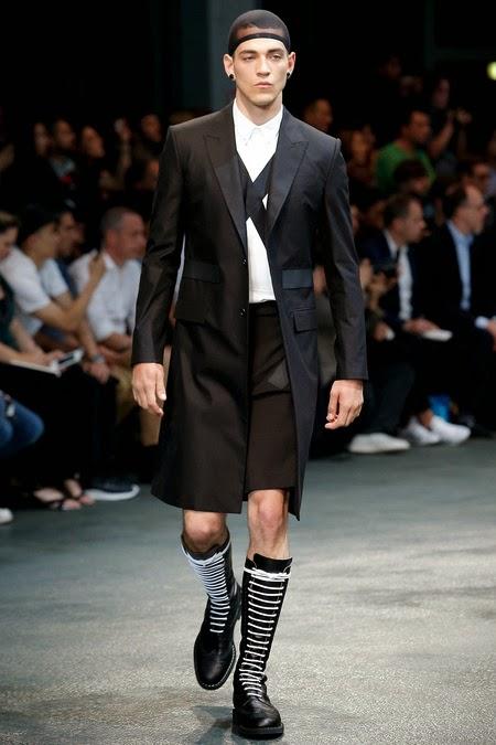 Black & White : Le défilé Givenchy pour homme pour l'été 2015...