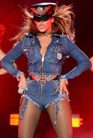 Beyonce on the run Jean Outfit