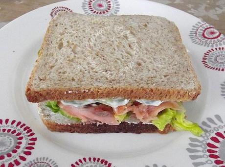 Sandwich au saumon et crudités à ma façon DSCF8676