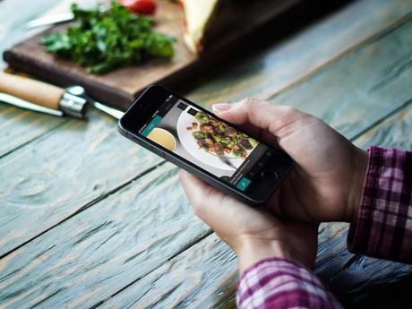 Cool Capture, l'iPhone 5C/5S au bistro