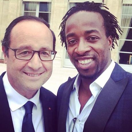 @GovouSidney @Elysee @President_FR #montre @GTO_Watches #veste @Smalto_Paris #FRAALL #FIFA #Bresil2014 #Govou #Hollande #Elysée #match #foot #PalaisElysée @Élysée – Présidence de la République française