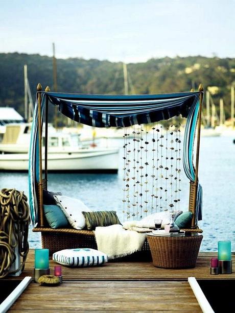 Une semaine, Une image soleil quai port lecture été bord de mer 